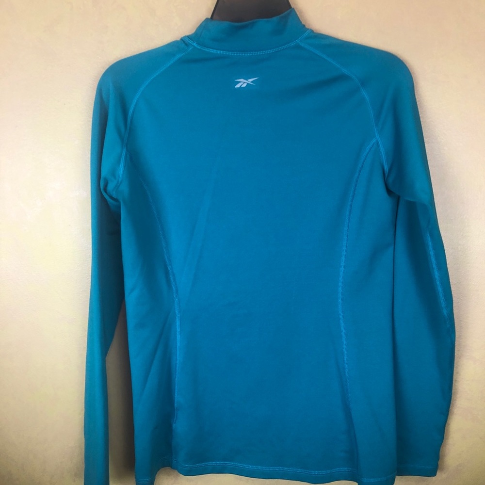 Women’s Reebok pullover, size medium - Picture 8 of 8
